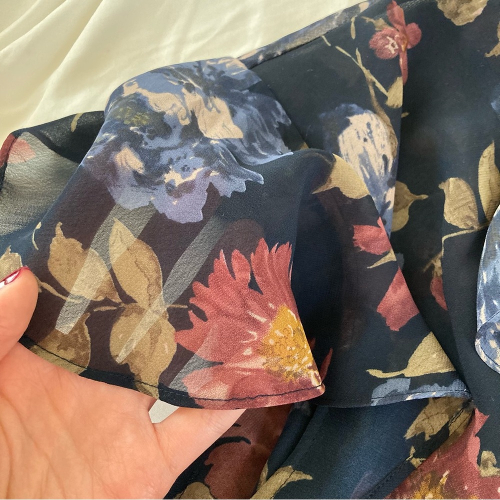 Floral sheer blouse - Picture 5 of 6